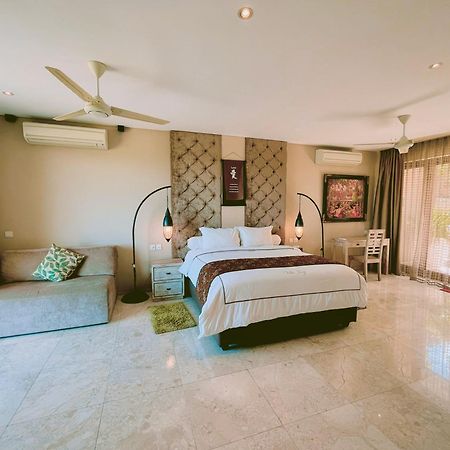Villa Mandalika Lombok Kuta  ภายนอก รูปภาพ