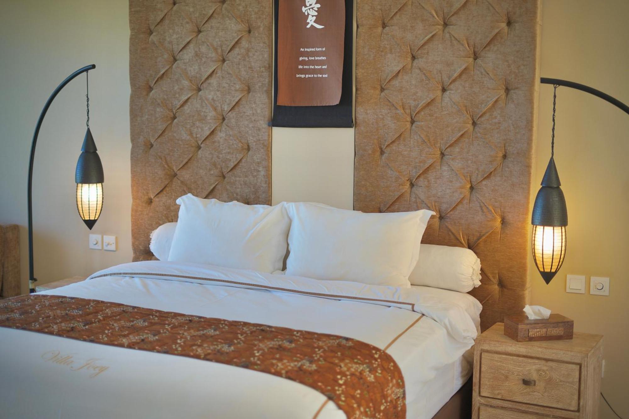 Villa Mandalika Lombok Kuta  ภายนอก รูปภาพ